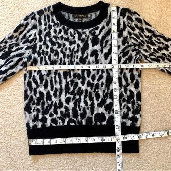 BANANA REPUBLIC Petite Wool and Alpaca Blend Leopard Print Sweater—SZ XS… - Picture 8 of 12